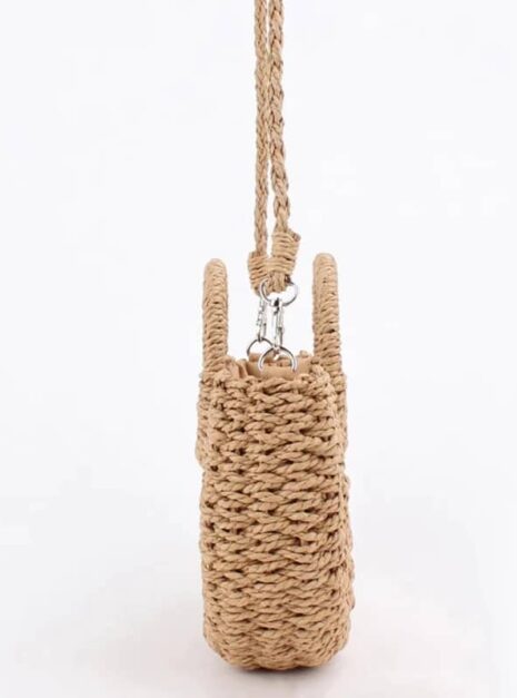 sac-a-bandouliere-demi-rond-tisse-en-rotin