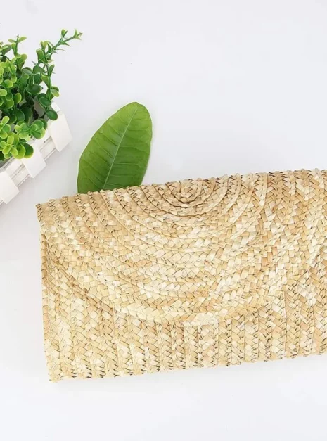 Sac-Pochette-En-Paille-2.jpg
