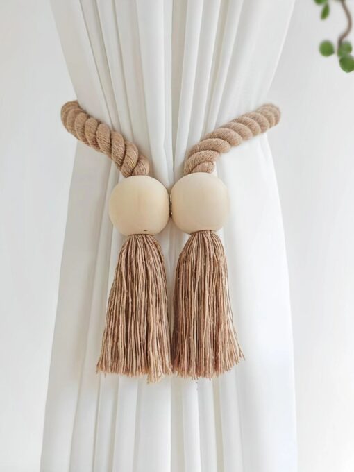 Tie-back for curtains, with wooden magnetic knot